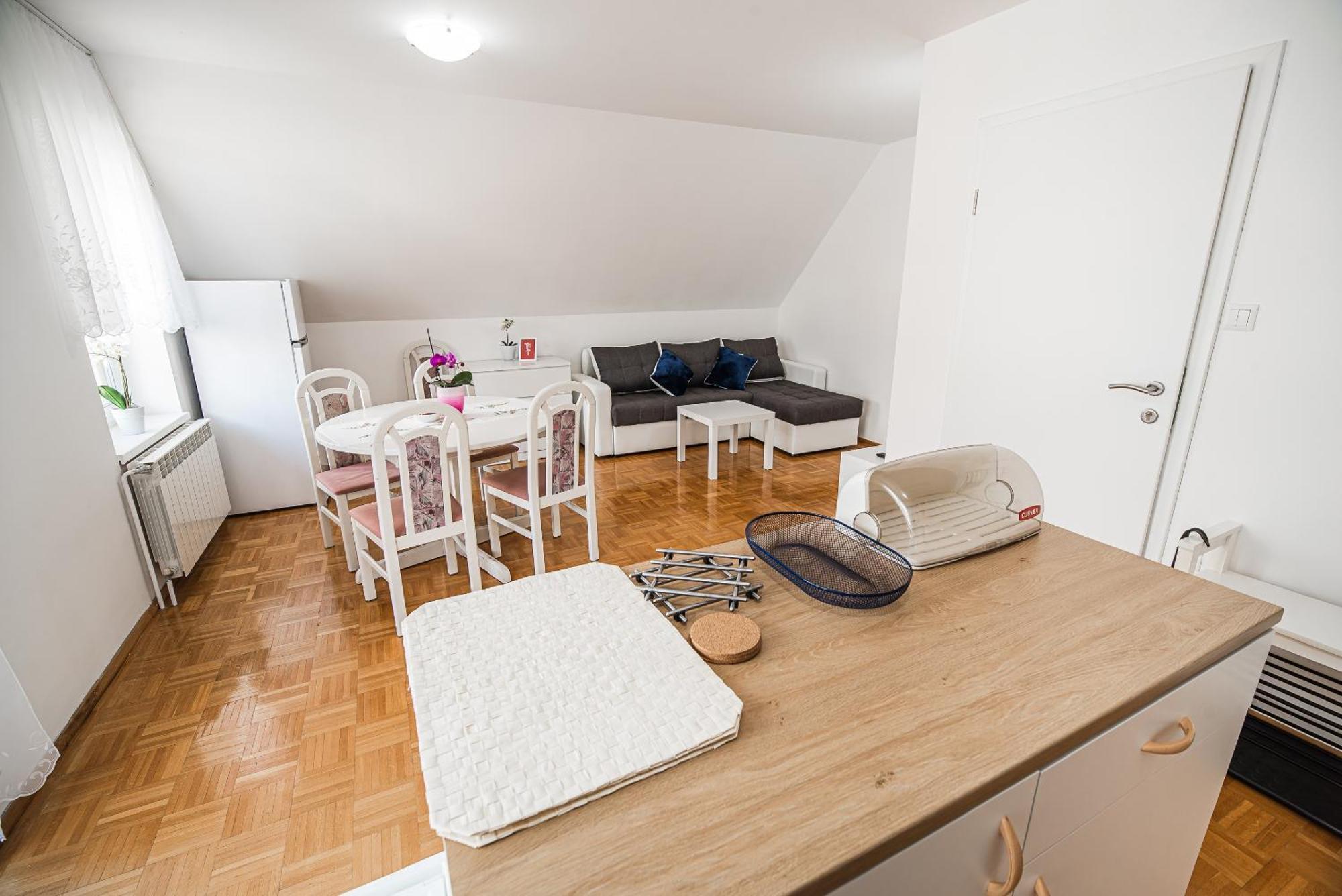 Vila K29 Бовец Номер фото